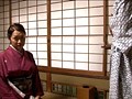 旅館のあらゆる場所で、浮かれ気分で勃起してみたら、仲居さん・女将・女将の娘・売店の女の子・宿泊客が生唾を飲み込んで、モッコリち○ぽを見つめてきたと思ったら…次の瞬間、瞳を潤ませまさかの急接近＆即連結！