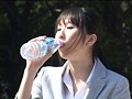 公衆トイレが使えず野ションする隙だらけの女