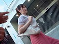 噂の爆乳素人ウェイトレス、出演了解まで完全密着！ 石田さおり