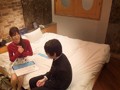 一般男女モニタリングAV 性のお悩み相談室出張特別編！旦那では満足できない絶倫巨乳妻が生まれて初めての逆ナンパ体験！童貞●校生をラブホテルに連れ込み2人っきりで1発10万円の抜かずの連続射精筆おろしに挑戦！旦那のフニャチンとは違う男子●校生の爆発寸前フル勃起…