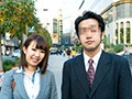 お金を出すので同じ職場の人妻さんとエッチなことをしてもらえませんか？気まずさ満載ガチ不倫SEX