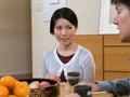 コタツの中で内緒で悪戯 歳の近い義母が欲情極まり近親○姦生中出し 3