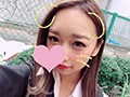 寝てる彼の横で彼女が