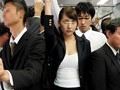 「ダメダメ挿っちゃう！擦るだけの約束でしょう」乗車率120％の超満員電車＆バスで義姉に超密着で強制素股状態！！突然出来た義姉と通勤通学路を共にしていたある日、満員の車両で義姉と超密着していたら髪の匂い＆お尻の感触＆胸の谷間を見て思わず勃起！