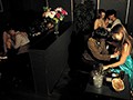 人生初のおっパブでルールがわからず勃起チ○ポを丸出ししちゃったボク。初めてのおっぱいパブに興奮しすぎたボクがハッスルタイム中にフル勃起したチ○ポを丸出しにしたら、やんわり「ここ風俗じゃないからちんちん出しちゃダメだよ」と優しく教えてくれた嬢。