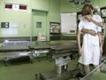 麻酔剤クロロホルムを嗅がせて美人ナースを弄ぶ映像