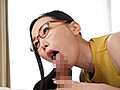 地味そうに見えた隣家の文学系人妻がある日部屋を間違えオナニーをしている僕の部屋に入ってきた。 見た目とは裏腹に物凄い肉食でねっちょり僕を犯しまくる。 佐山愛