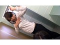 同じ会社で働く女子社員の脇の下が気になってすごくムラムラしちゃうんです