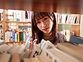 抵抗できないよう僕を拘束し笑みを浮かべジワジワ痴女ってくる文学女子 天使もえ