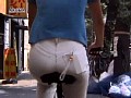 自転車のお姉さんのお尻