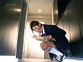 ディルドにまたがる女子校生 （DOD）