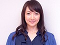 酔って帰ってきたダンナのチ○ポをしゃぶる奥さん そのエロ尻をドアの隙間から覗き見ていた部下は我慢できずチ○ポをヌルヌルのマ○コに即ハメ！4
