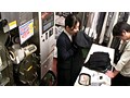 クリーニング屋さんに精子がついてカピカピになったシミ付きズボンを持って行ったら、「何のシミですか？」と聞かれたので堂々と女性店員に説明したら、恥ずかしそうに目線を逸らし過剰に反応！ そして信じられない急展開に…。