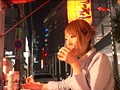 週末の夜なのに1人酒を飲んでいる女は燃えるようなトキメキとトロケルようなSEXを待っている