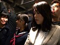 痴漢されても拒めない手をつないだ母娘を感じさせろ！！ 4 中出しVer.