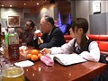 スナックのママを口説くためにカウンターで宿題をしていた娘に勉強を教えたら好きになられちゃって困った
