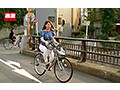 美尻ピストン痴漢 ピタパン尻を痙攣させながらイキ堕ちる絶頂ハメ潮女