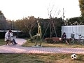 裸で銅像になりきって街角羞恥露出 （DOD）