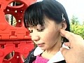 公園でお母さんに隠れて、ちっちゃい娘とお医者さんごっこ。