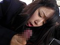 突然身体を触られても声をガマンして痴漢に抵抗出来ない女