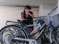 亀頭クリこすり痴漢 ～駐輪場にやってきた女子校生のクリトリスを亀頭でクリクリこすりまくって犯しまくれ！～