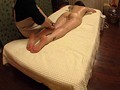 潜入！女性専用エステの個室 同性にマッサージされて油断しっぱなしの全裸、オマ●コ丸見え施術風景