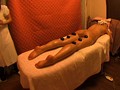 潜入！女性専用エステの個室 同性にマッサージされて油断しっぱなしの全裸、オマ●コ丸見え施術風景