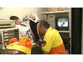 薄髪の加齢臭かおる中年男に 女子校生の弱みを握って