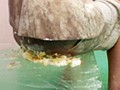 よごれるお姉さん