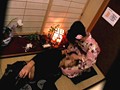 どこまでヤレる！？ ひざまくら耳かき店のお姉さん 2