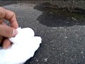 トイレを我慢できず野ションする彼女を激撮！ （DOD）