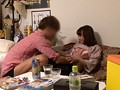 イケメンが熟女を部屋に連れ込んでSEXに持ち込む様子を盗撮したDVD。50～強引にそのまま中出ししちゃいました～ （DOD）