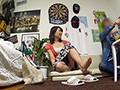 イケメンが熟女を部屋に連れ込んでSEXに持ち込む様子を盗撮したDVD。82～強引にそのまま中出ししちゃいました～ （DOD）