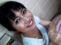 息子のおしっこを手伝う、過保護な五十路お義母さん