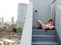 身動き取れず媚薬入り固定バイブに腰をがくがく痙攣させる人妻 羞恥拘束したまま放置させたらイキまくった挙句、チ●ポをねだったので望み通り中出ししてやった