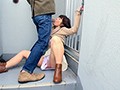 身動き取れず媚薬入り固定バイブに腰をがくがく痙攣させる人妻 羞恥拘束したまま放置させたらイキまくった挙句、チ●ポをねだったので望み通り中出ししてやった