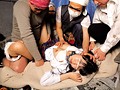 衝撃流出動画 ホームレスの集団に犯される女子校生たち