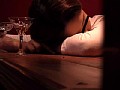 抵抗できない酔い潰れ女をハメまくり