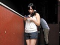 隣に住む人妻がコンドームを落として僕を誘惑！