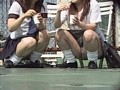 投稿者スパイダー 東京都日○谷公園 公園でハトに餌やりしゃがみパンチラ （DOD）
