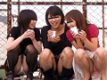 投稿者スパイダー 代○木公園 ハトに餌やりしゃがみパンチラ 10 210人