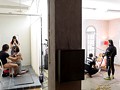 ADで応募してきた巨乳娘にAV出演交渉！！男優のプロテクニックを間近で見せていたら結局やれちゃいました。そんなワケで女優としてAVデビュー！！ 青山ひな