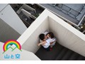 美脚デカ尻の元レースクイーン奈央チャンは、《テ●スの王子様》の夢小説を創作しまくるガチのアニオタ夢女子だった！！リアルより妄想好きだったはずなのに…初めての露出でマゾ興奮、デカ尻クネらせイキ狂う！！ 小池奈央