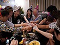 68歳資産7億！ 年の差40歳夫婦の誕生会NTR乱交パーティー！ 28歳現役ヤリマン嫁が68歳資産家夫の誕生日パーティーを企画！幸せなホームパーティーのはずが嫁がセフレを呼びまくって乱交パーティーに！