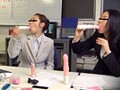 バイブ？ローター？エログッズ！大人の玩具メーカー商品開発部の裏側！バイブでおま○こグリグリするも欲求不満！？やっぱりホンモノのオチンチンが欲しいの～「試してたら、なんだかムラムラしてきちゃった～バイブもすごくいいけどぉ」
