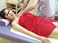 眼精疲労改善エステで目隠しされた人妻にチ○ポをこすり付けたら4時間