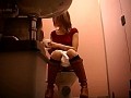 女子トイレでの実態 女はこうして用をたす