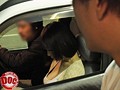 目の前に止まった車の助手席にいる、すまし顔した女の胸があまりにも大きくて… 2