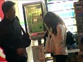 深夜に1人分のコンビニ弁当を買う女は、本当は［誰かと話したい！］と思っている。だから昼間なら絶対無視されるような無理目な上玉でも自然な雰囲気で仲良くなれる！