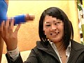 顔出し素人娘が赤面手コキでザーメン発射